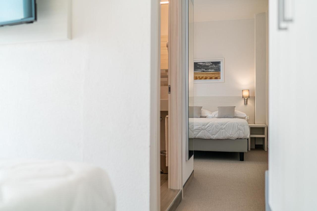 Deluxe Quadruple Room,1244599885:JPEG