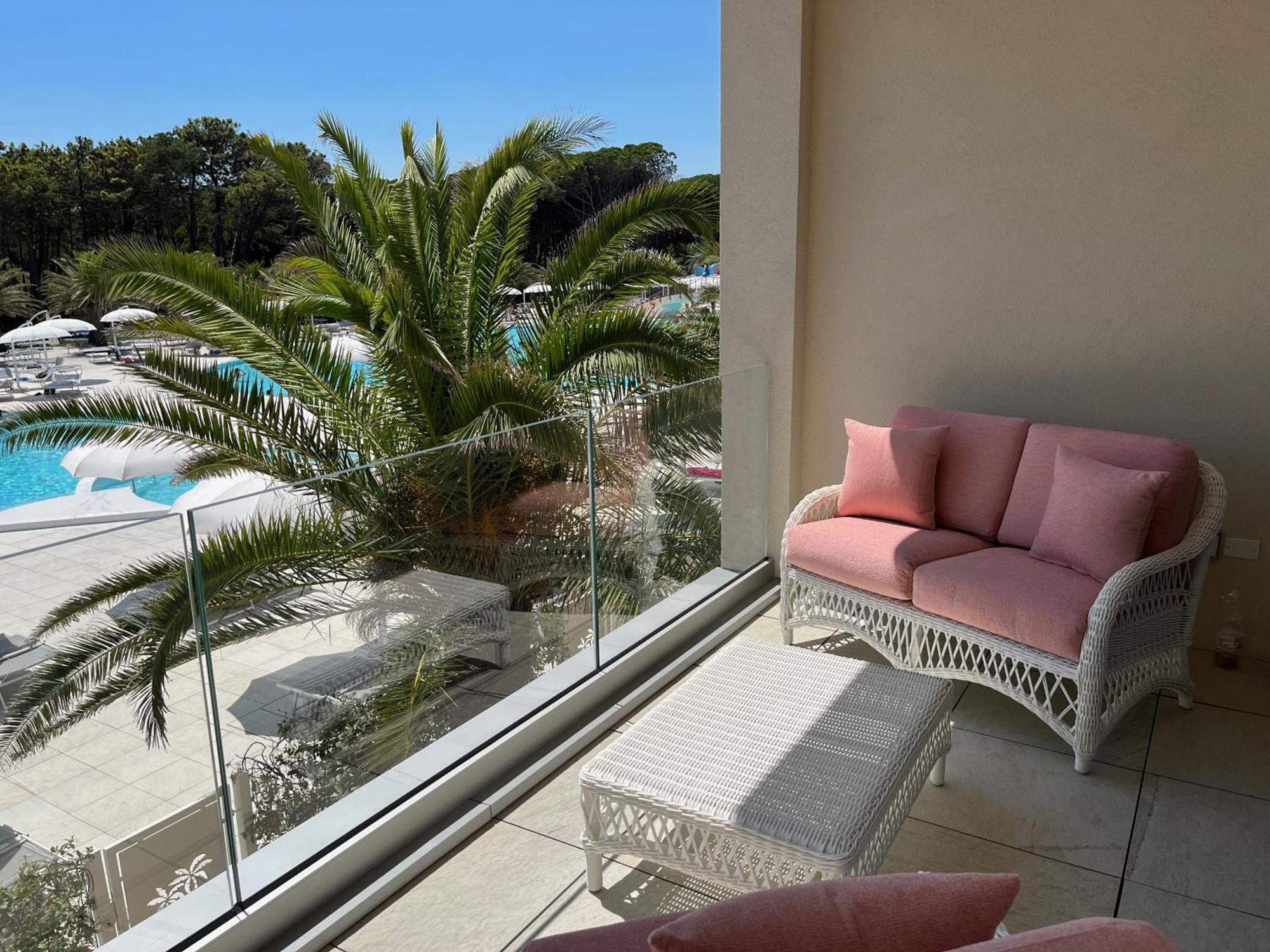 Suite with Pool View,1743695593:JPEG